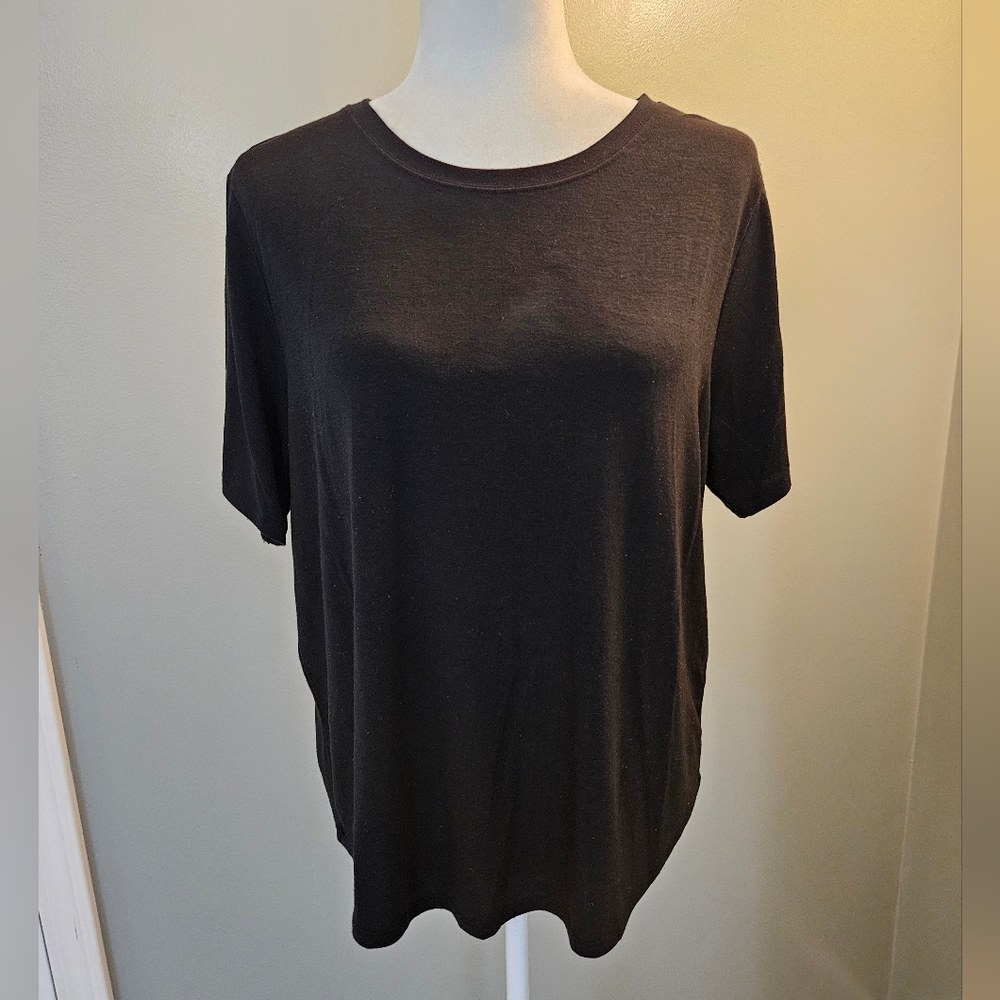 Adore Me Women's Black Short Sleeved Shirt Size Medium M Soft